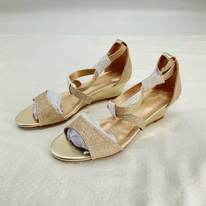 DREAM PAIRS Women's Jones Gold Low Wedge Pump Sandals - 6.5 M US